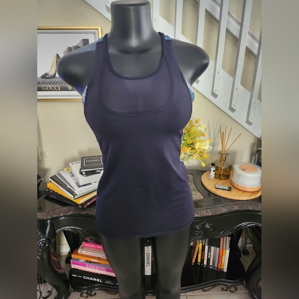 Lululemon tank top size 6